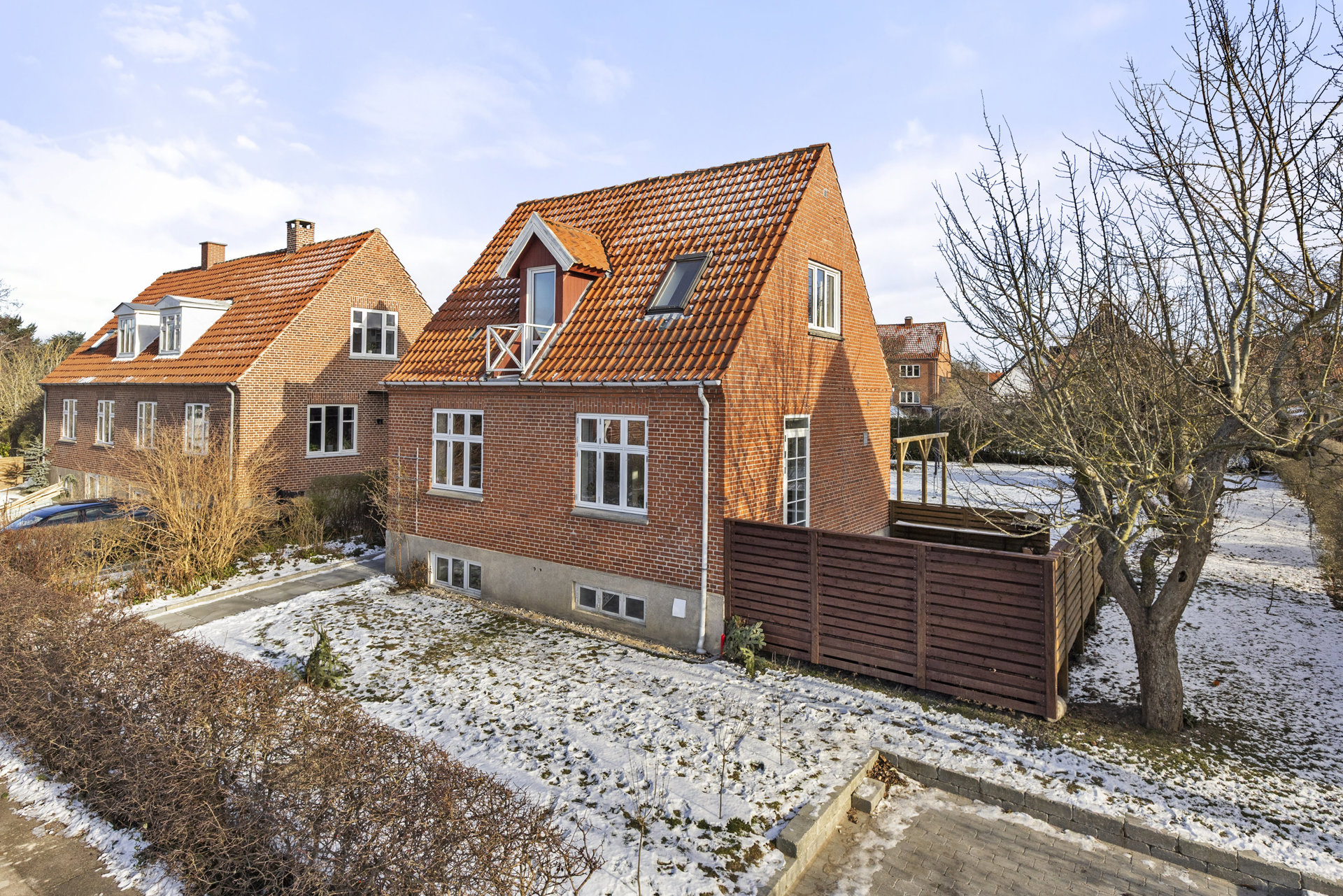 Klassisk villa i Sankt Jørgensbjerg med skøn have og central beliggenhed tæt på fjord, caféer og kulturliv