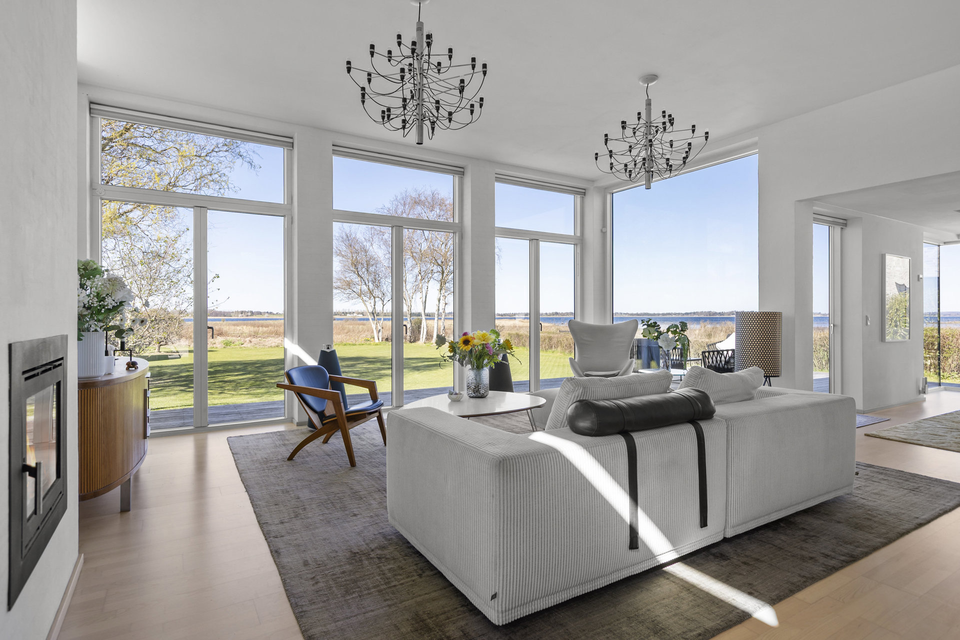 Eksklusiv arkitekttegnet villa i Jyllinge med enestående fjordudsigt